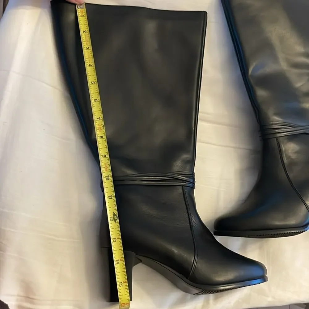 DAVID TATE LEATHER BOOTS.   NEW